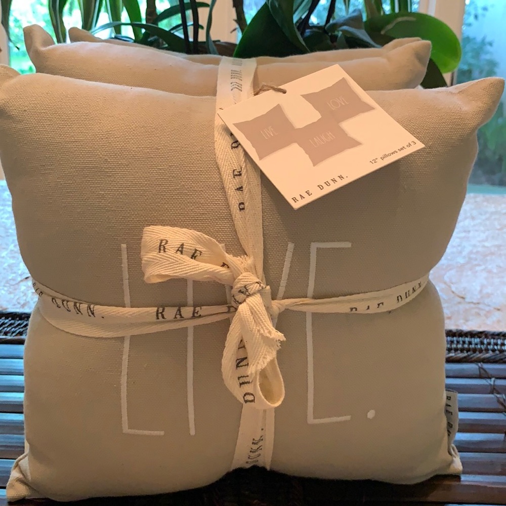 A $$$ STEAL at ONLY $10 per pillow! NWT!
LIVE & LAUGH & LOVE RAE DUNN PERFECTION - Picture 2 of 7